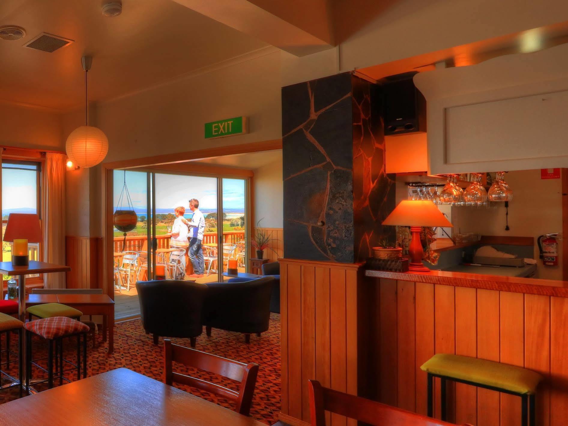 Stanley Seaview Inn Bagian luar foto